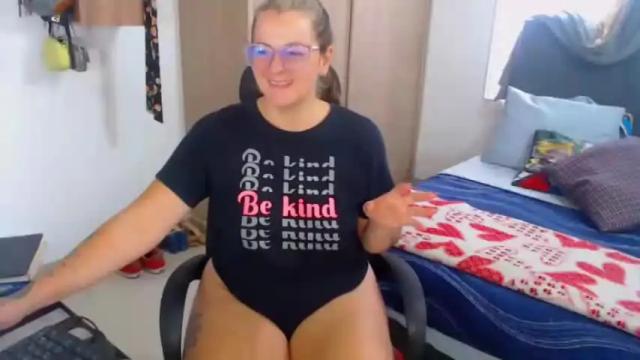 Image 1 of emilianazainsxxx Stream on Chaturbate on 5 months ago