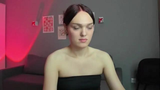 Image 2 of emiliarouds Stream on Chaturbate on 1 month ago