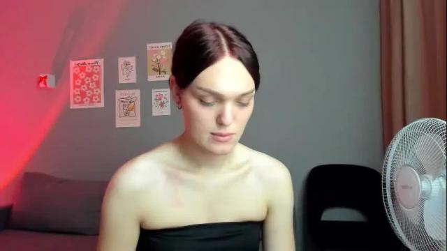 Image 10 of emiliarouds Stream on Chaturbate on 1 month ago