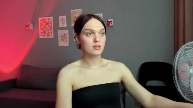 Image 4 of emiliarouds Stream on Chaturbate on 1 month ago