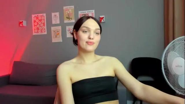 Image 6 of emiliarouds Stream on Chaturbate on 1 month ago