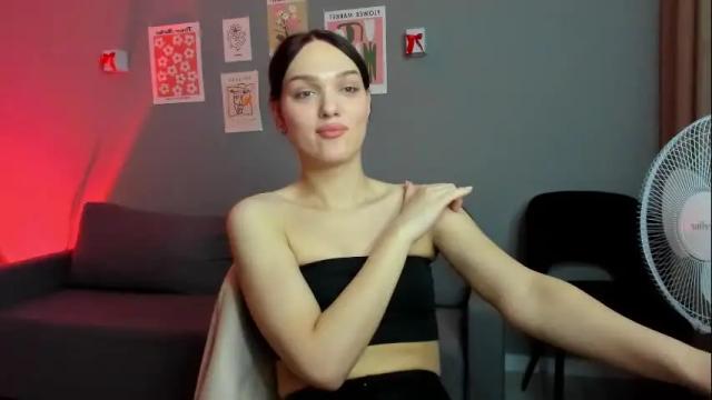Image 7 of emiliarouds Stream on Chaturbate on 1 month ago