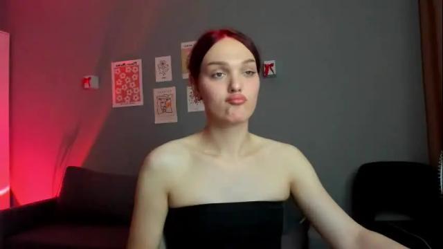 Image 11 of emiliarouds Stream on Chaturbate on 1 month ago