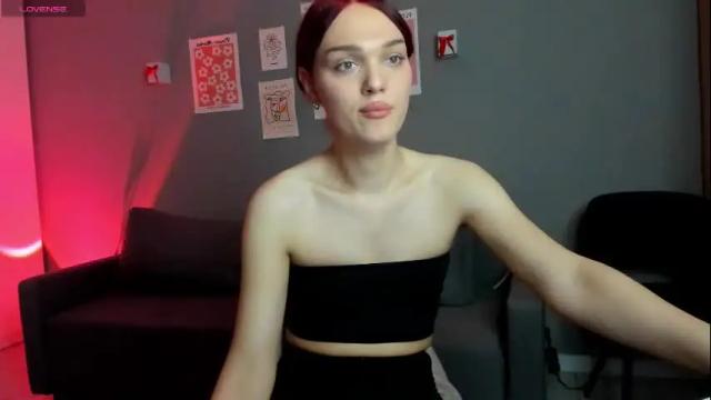 Image 10 of emiliarouds Stream on Chaturbate on 1 month ago