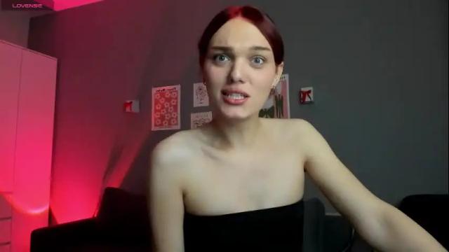 Image 12 of emiliarouds Stream on Chaturbate on 1 month ago