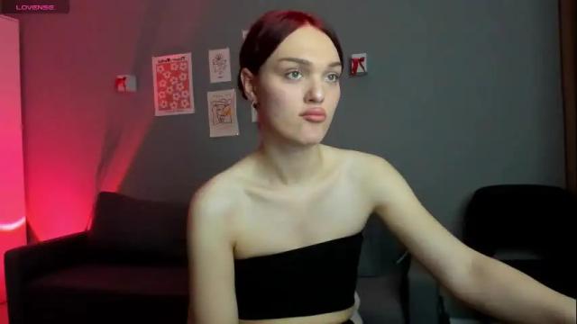Image 3 of emiliarouds Stream on Chaturbate on 1 month ago