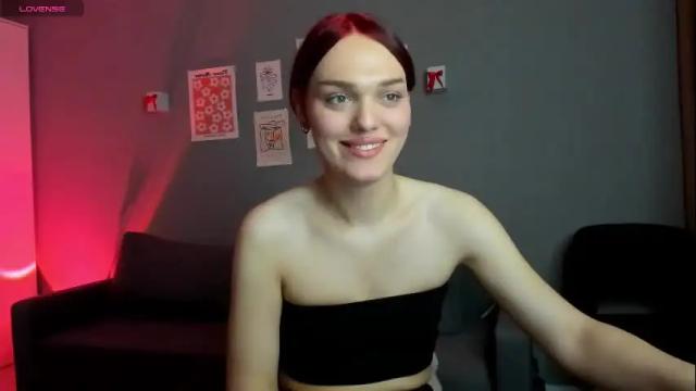 Image 7 of emiliarouds Stream on Chaturbate on 1 month ago