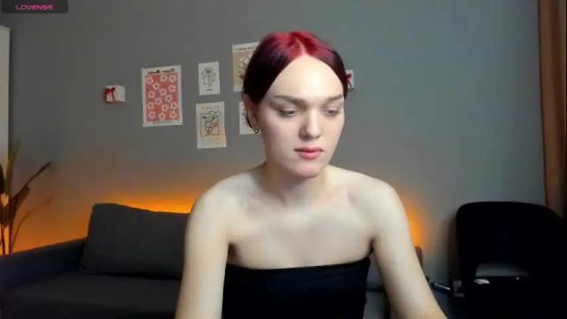 Image 12 of emiliarouds Stream on Chaturbate on 1 month ago