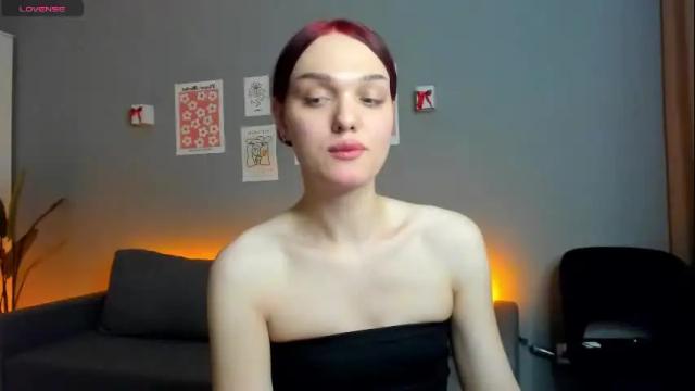 Image 2 of emiliarouds Stream on Chaturbate on 1 month ago