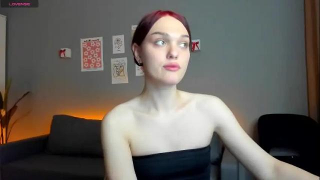 Image 4 of emiliarouds Stream on Chaturbate on 1 month ago