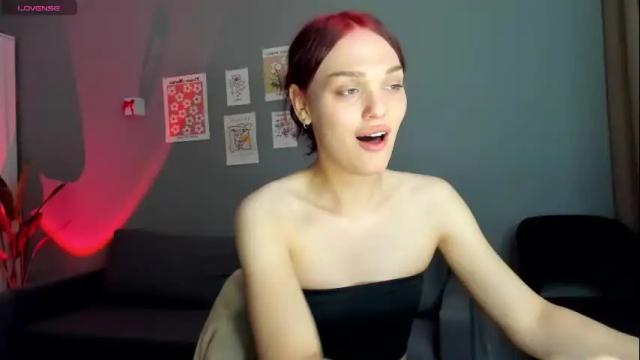 Image 8 of emiliarouds Stream on Chaturbate on 29 days ago