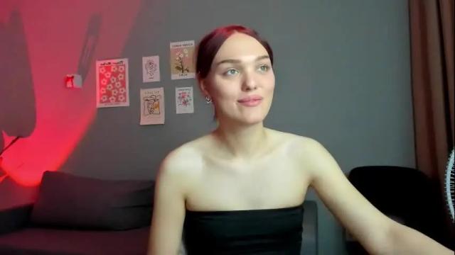 Image 10 of emiliarouds Stream on Chaturbate on 23 days ago