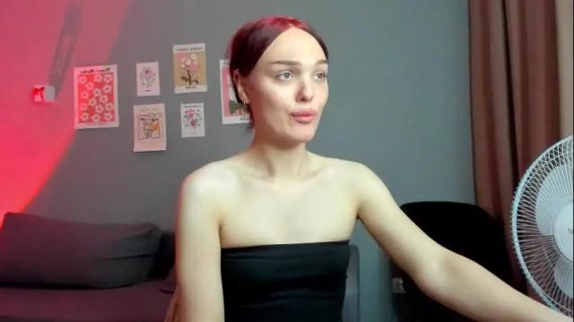 Image 8 of emiliarouds Stream on Chaturbate on 23 days ago