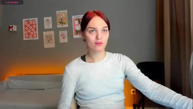 Image 11 of emiliarouds Stream on Chaturbate on 9 days ago