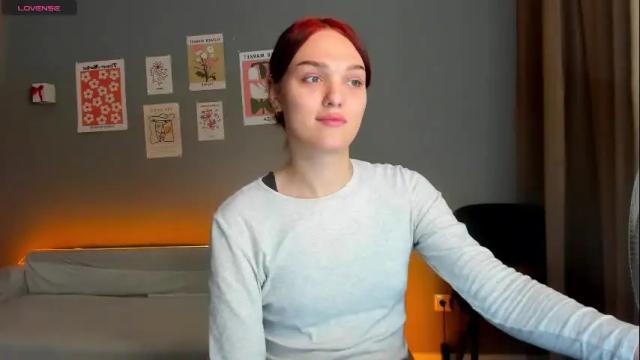 Image 6 of emiliarouds Stream on Chaturbate on 9 days ago