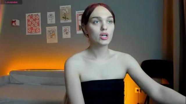Image 11 of emiliarouds Stream on Chaturbate on 8 days ago