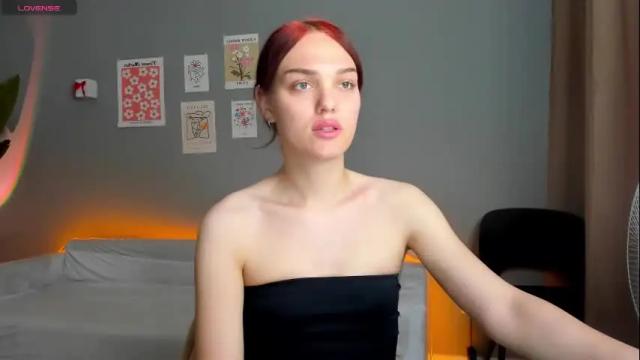 Image 12 of emiliarouds Stream on Chaturbate on 5 days ago