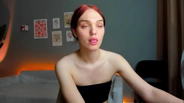 Image 3 of emiliarouds Stream on Chaturbate on 3 days ago
