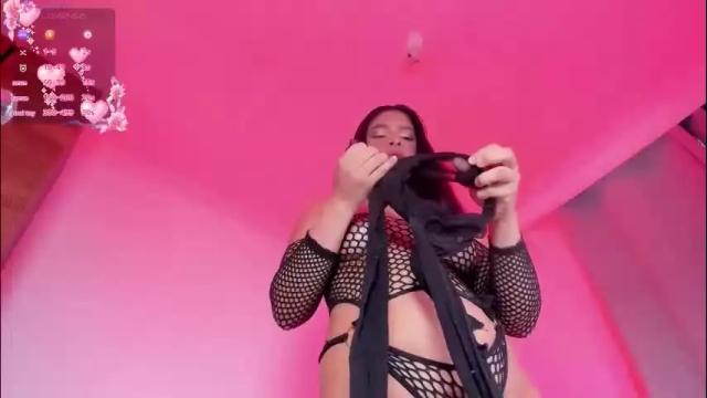 Image 2 of emilie_james Stream on Chaturbate on 2 months ago