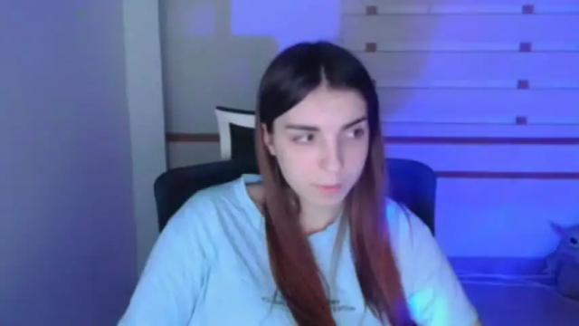 Image 2 of emilie_shy Stream on Chaturbate on 17 months ago