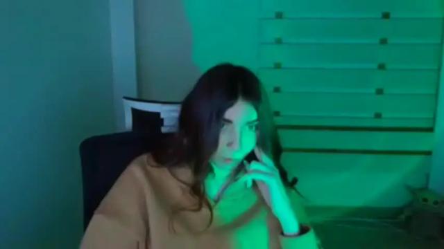 Image 11 of emilie_shy Stream on Chaturbate on 17 months ago