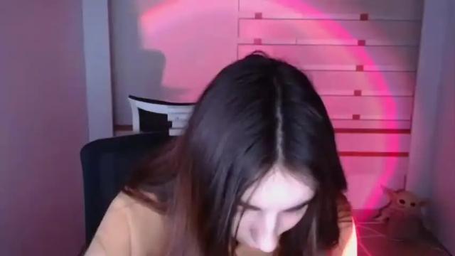Image 7 of emilie_shy Stream on Chaturbate on 17 months ago