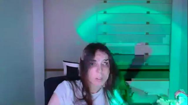 Image 12 of emilie_shy Stream on Chaturbate on 17 months ago