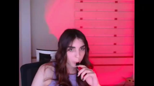 Image 11 of emilie_shy Stream on Chaturbate on 17 months ago