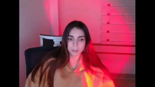Image 12 of emilie_shy Stream on Chaturbate on 17 months ago