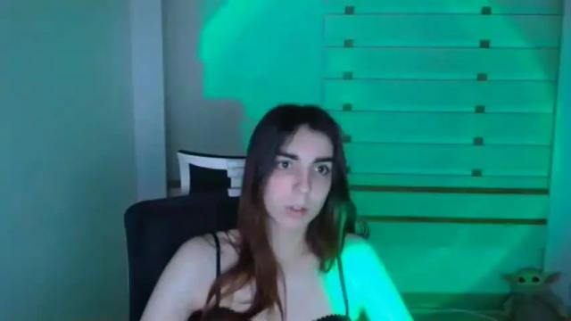 Image 11 of emilie_shy Stream on Chaturbate on 16 months ago