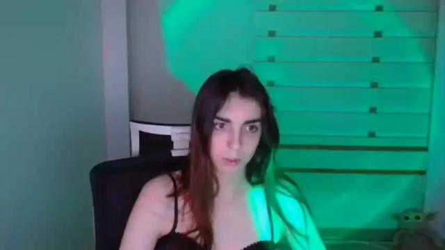 Image 4 of emilie_shy Stream on Chaturbate on 16 months ago