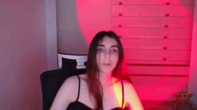 Image 6 of emilie_shy Stream on Chaturbate on 16 months ago