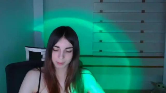 Image 10 of emilie_shy Stream on Chaturbate on 16 months ago