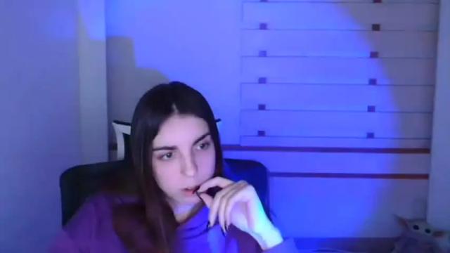 Image 7 of emilie_shy Stream on Chaturbate on 16 months ago