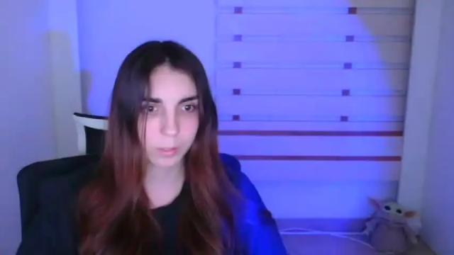 Image 11 of emilie_shy Stream on Chaturbate on 16 months ago