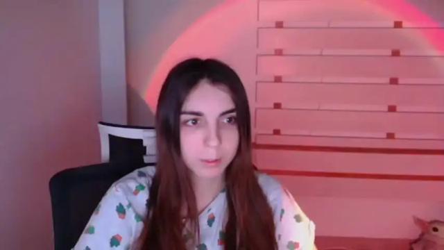 Image 10 of emilie_shy Stream on Chaturbate on 16 months ago