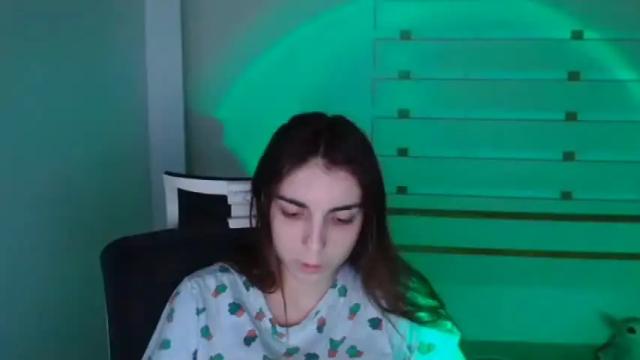 Image 7 of emilie_shy Stream on Chaturbate on 16 months ago