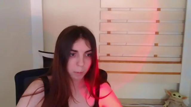 Image 2 of emilie_shy Stream on Chaturbate on 16 months ago