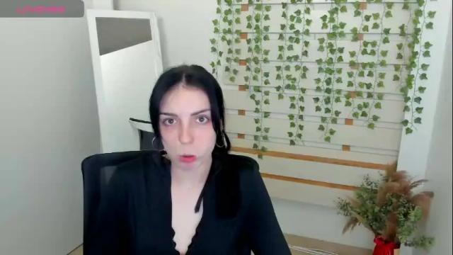 Image 10 of emilie_shy Stream on Chaturbate on 1 month ago