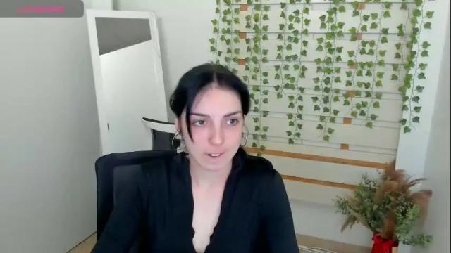 Image 8 of emilie_shy Stream on Chaturbate on 1 month ago