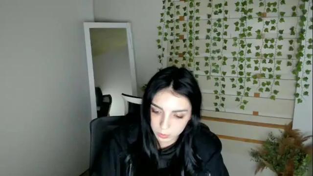 Image 8 of emilie_shy Stream on Chaturbate on 1 month ago