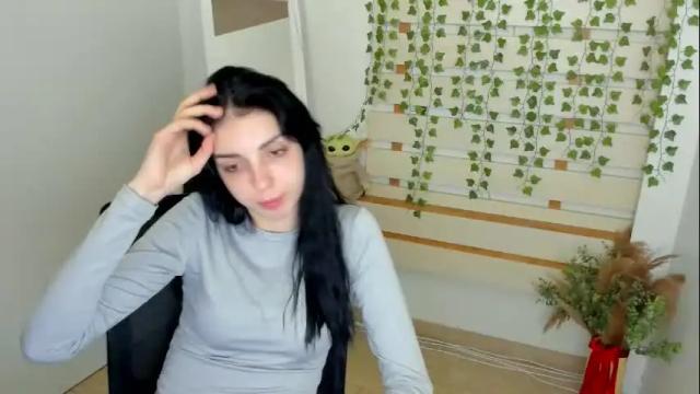 Image 6 of emilie_shy Stream on Chaturbate on 22 days ago