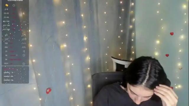 Image 8 of emilie_shy Stream on Chaturbate on 17 days ago