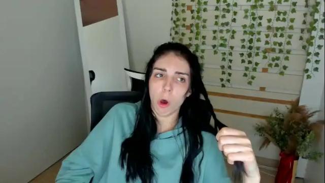 Image 3 of emilie_shy Stream on Chaturbate on 7 days ago