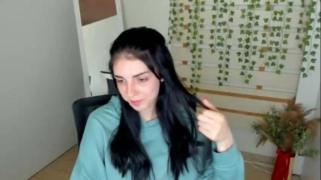 Image 4 of emilie_shy Stream on Chaturbate on 7 days ago