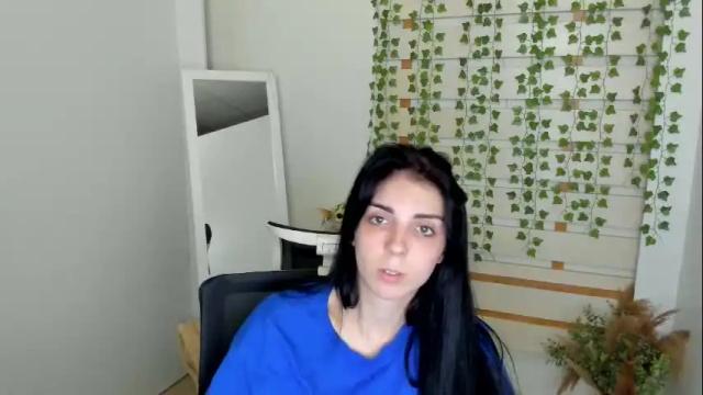 Image 4 of emilie_shy Stream on Chaturbate on 1 day ago
