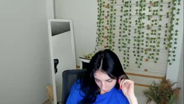 Image 7 of emilie_shy Stream on Chaturbate on 1 day ago