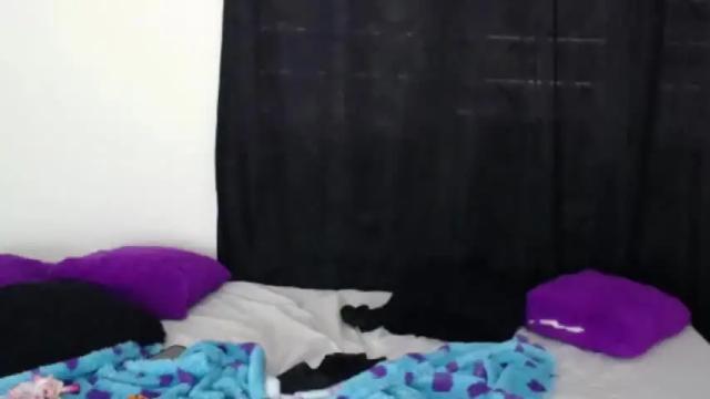 Image 6 of emiliross Stream on Chaturbate on 20 months ago