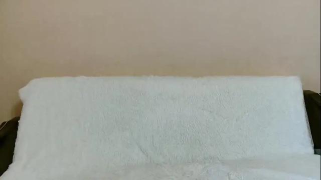 Image 4 of emiliya_blond Stream on Chaturbate on 1 month ago