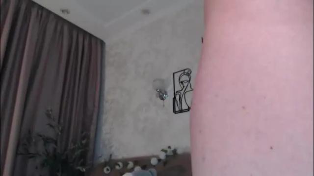 Image 7 of emilly_angel Stream on Chaturbate on 24 days ago
